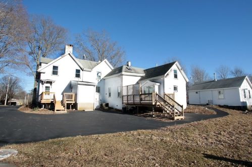 266 Pleasant St, West Bridgewater MA 02379-1509 exterior