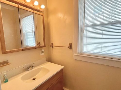 592 Washington Ave, Chelsea MA 02150-3907 exterior