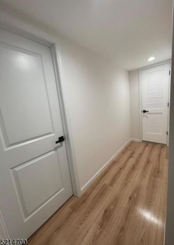 46 Edgewood Rd, Skyline Lakes NJ 07456-1911 exterior