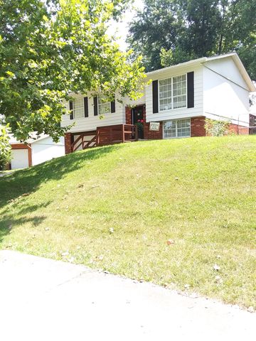 7833 Ray Dr, Ashland, KY 41102-9729