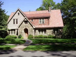 147 Arnold Rd, Newton, MA 02459-3015