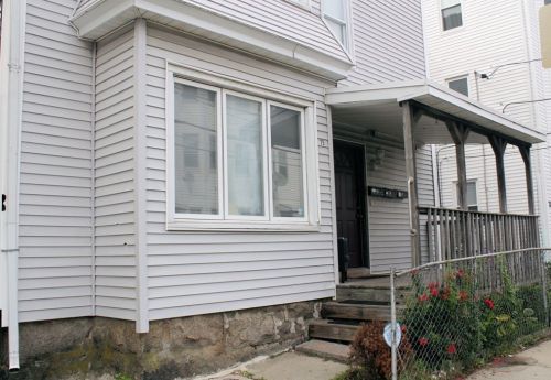 75 Flint St, Fall River MA 02723-2121 exterior