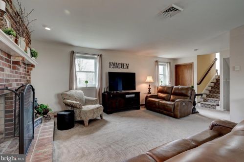 1157 Mantua Pike, West Deptford NJ 08097-1229 exterior