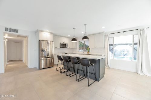 13216 30th Pl, Phoenix AZ  85032-6033 exterior