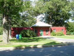 101 Side Pkwy, Newton, MA 02458-1853