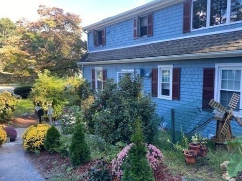 251 Sandwich St, Plymouth MA 02360-2132 exterior