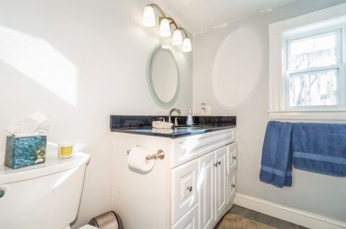 307 Pleasant St, Weymouth MA 02190-2621 exterior