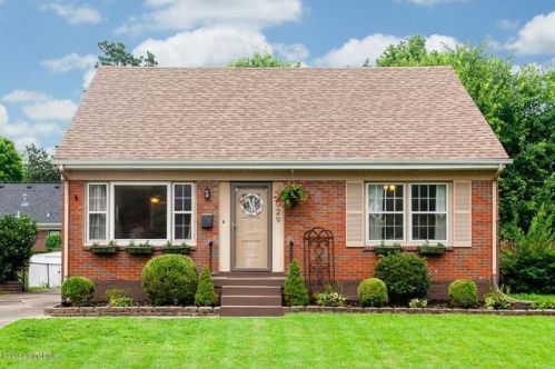 3029 Nadina Dr, Louisville KY  40220-1755 exterior