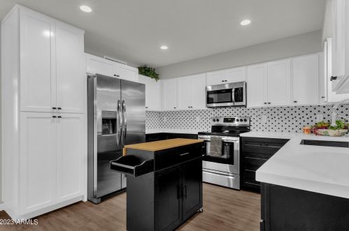 3544 Denton Ln, Phoenix, AZ 85019-2306