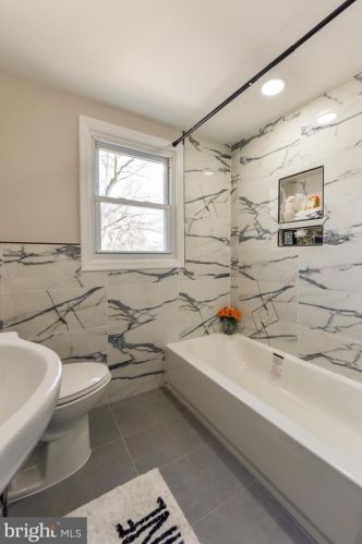 1102 Cumberland Ave, West Deptford NJ  08096-3041 exterior