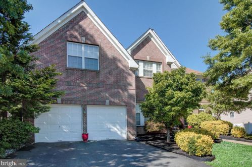 54 Equestrian Dr, Burlington NJ  08016-3060 exterior