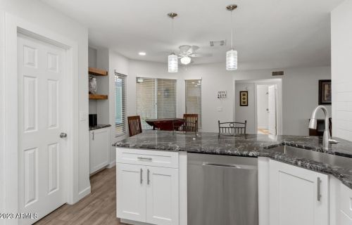 2519 Bluefield Ave, Phoenix AZ  85032-8004 exterior