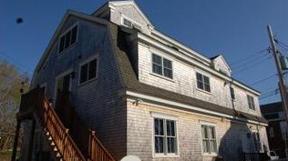137 Main St, Falmouth, MA 02540-2763
