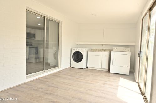 1601 Eugie Ave, Phoenix AZ  85029-1719 exterior