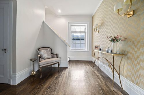 333 Brush Hl Rd, Milton MA 02186-1030 exterior