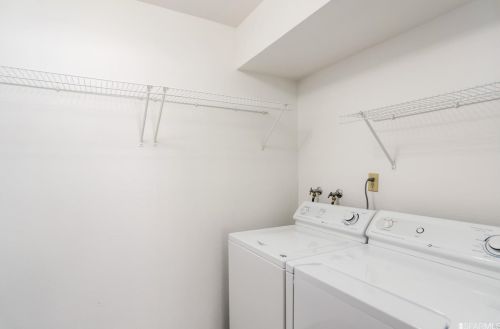 398 Parrott St, San Leandro CA 94577-4474 exterior