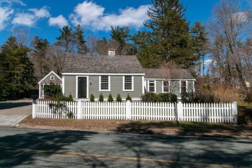 156 Tiffany Rd, Hingham MA  02061-2721 exterior