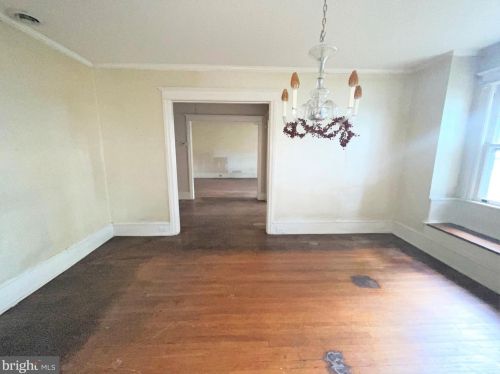 164 Delaware St, West Deptford NJ 08096-5921 exterior