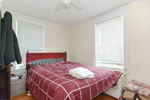 12 Lockeland Ave, Arlington MA 02476-6342 exterior