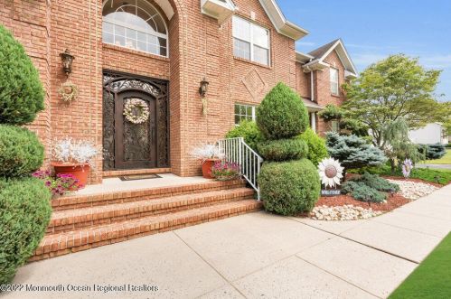 1 Highland Dr, Jackson Twp NJ 08527-1213 exterior