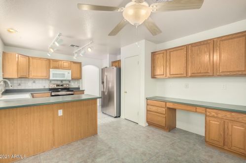 20246 32nd Pl, Phoenix, AZ 85050-4816