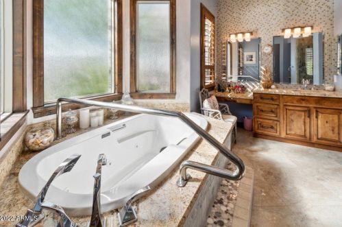 33807 4 Dr, Phoenix AZ 85045-0464 exterior