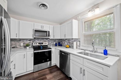 21 Williams Ave, West Deptford NJ  08096-5596 exterior