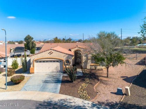 1516 Apollo Rd, Phoenix, AZ 85041-5833