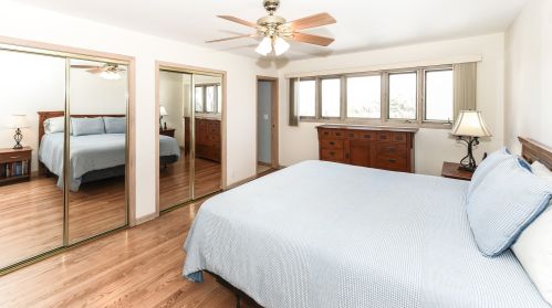 8738 Bruce Dr, Niles IL 60714-2344 exterior