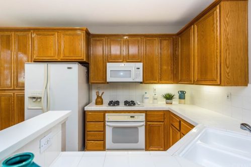 12 Bayfield, Irvine CA 92614-7907 exterior