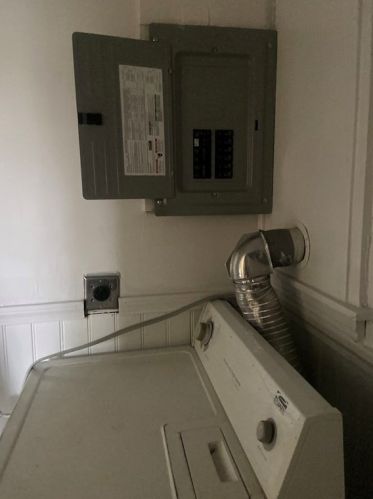 2 Montague St, Worcester MA 01603-3125 exterior