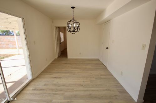 3024 64 Dr, Phoenix AZ 85033-4507 exterior