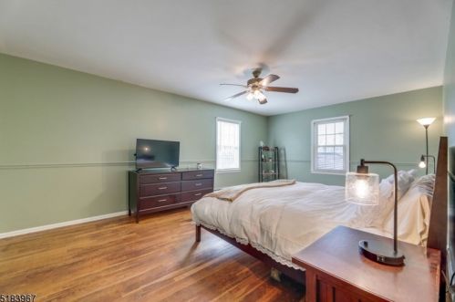 4 Pheasant Ln, Milford NJ  08848-1554 exterior