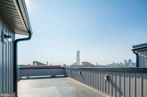 1813 6 St, Philadelphia PA 19140-4528 exterior