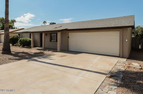14212 37th Way, Phoenix AZ  85032-5739 exterior