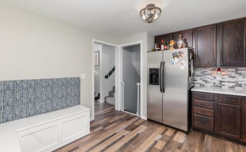 3964 Kingsway Dr, Crown Point IN 46307-8944 exterior