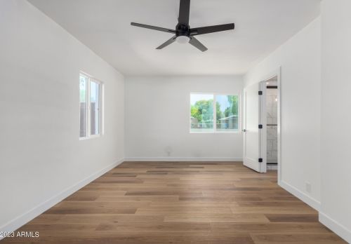 2544 Clarendon Ave, Phoenix AZ 85033-4124 exterior