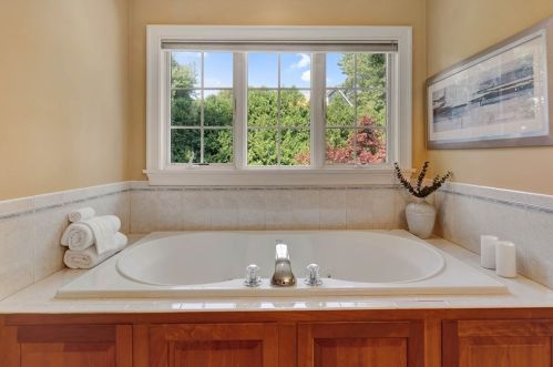 5 Chapel Hill Rd, Beverly MA  01915-1313 exterior