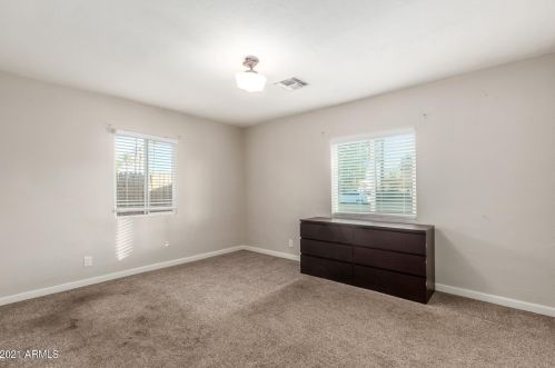 1406 Clarendon Ave, Phoenix AZ 85018-5524 exterior