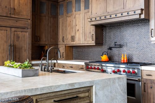 8449 Silver Crk Rd, Park City UT exterior