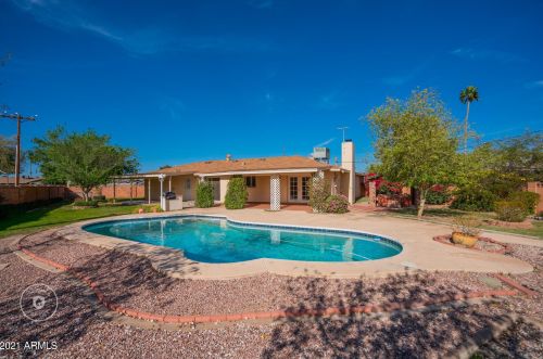 6243 Camelback Rd, Phoenix AZ 85033-1534 exterior