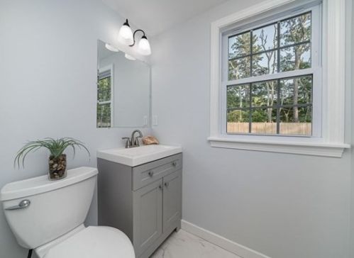 15 Sidney Rd, Harwich MA  02645-1223 exterior