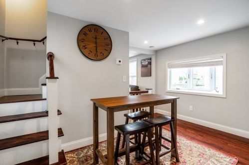 98 Bay Vw Ave, Quincy MA 02169-3101 exterior