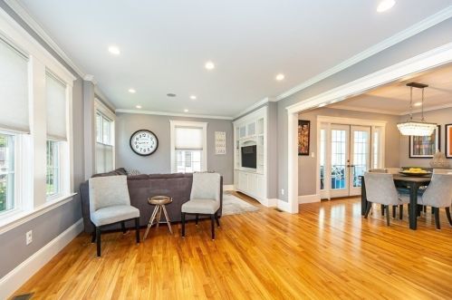 1058 Highland Ave, Needham MA 02494-1128 exterior