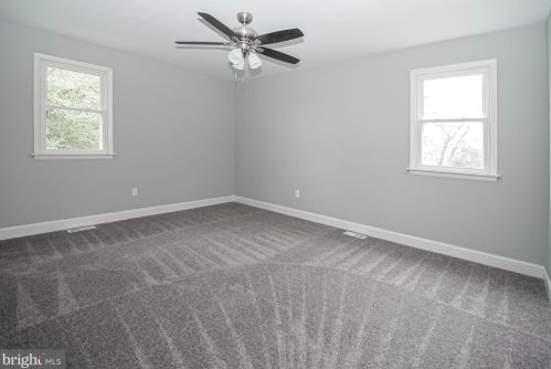 145 Crown Point Rd, West Deptford NJ  08093-1131 exterior