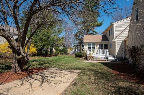 2 Trevor Ln, Worcester MA  01605-1081 exterior