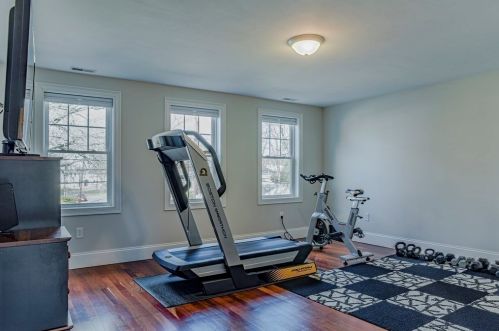 330 Rdg St, Arlington MA 02474-1719 exterior