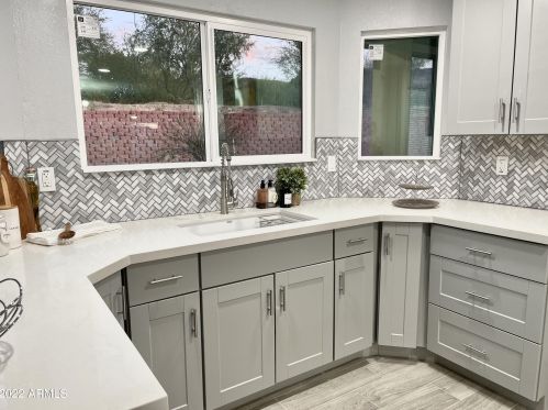 1331 Andorra Dr, Phoenix AZ  85032 exterior