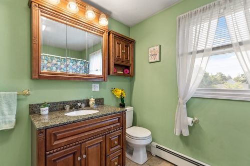 9 Hall Pl, Quincy MA 02169-4027 exterior