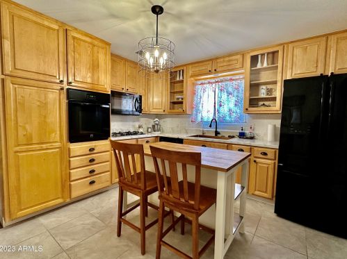 2908 Corrine Dr, Phoenix AZ 85029-1937 exterior